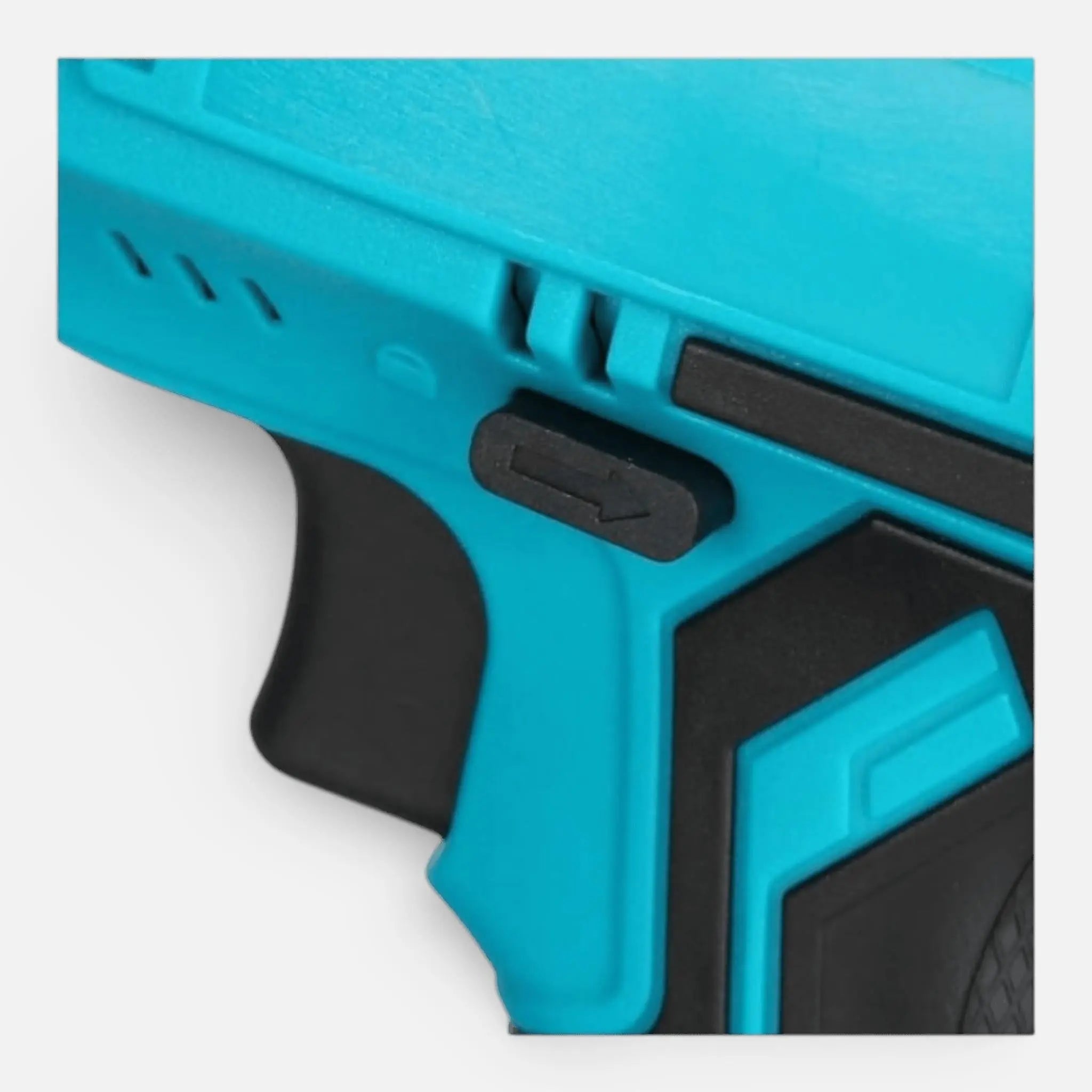 Fierastrau electric tip sabie 48V, 2 acumulatori 48V 8000 mAh, 3000 RPM, 4 lame, valiza